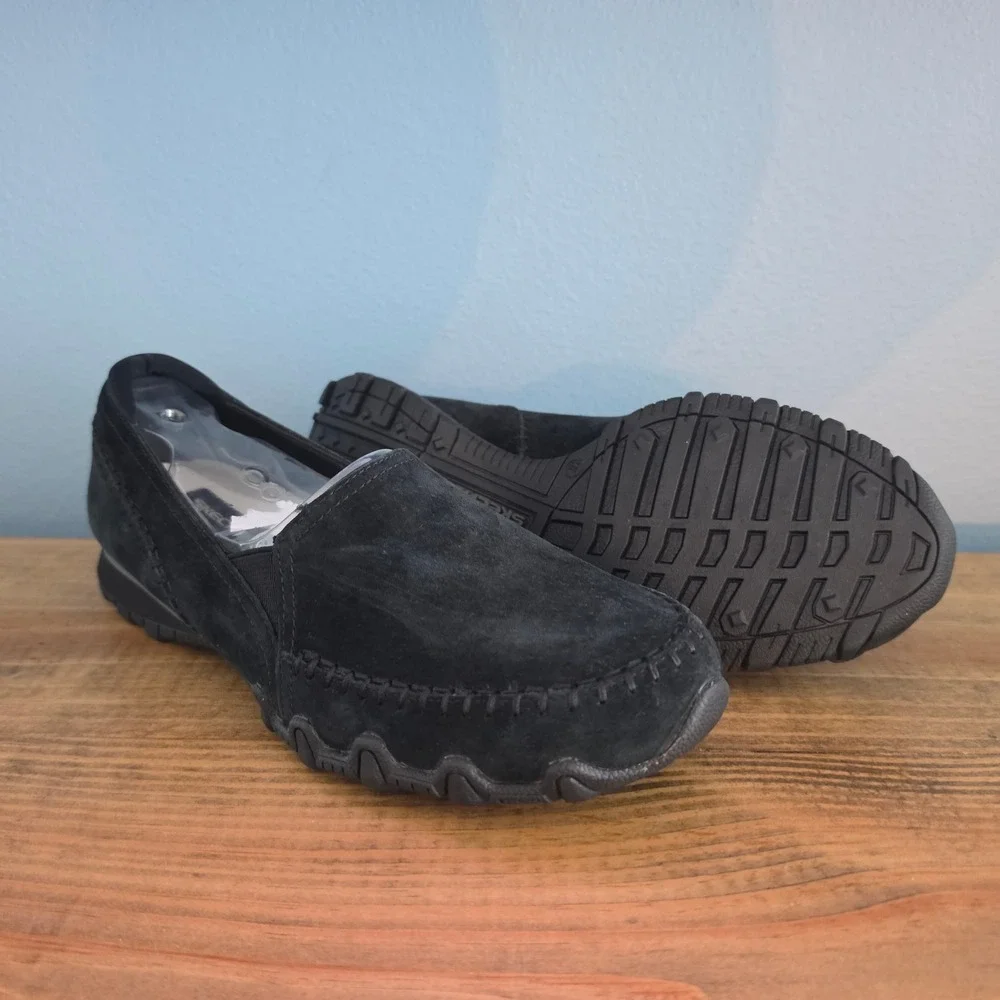 Skechers Womens Bikers Alumni Loafers Black Suede Relaxed Fit Size 8